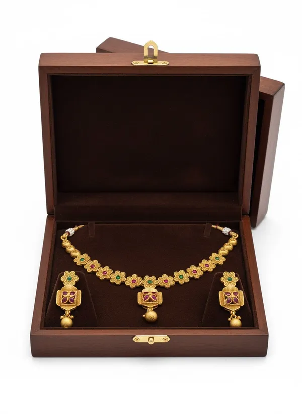 Gold_Aura_Sculptural_Gold_Tone_Jewelry_Set_For_Women